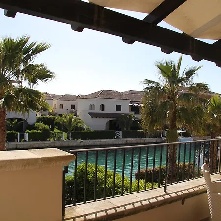 شقة فندقية Marinagri 4*