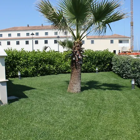 Marinagri Aparthotel 4*